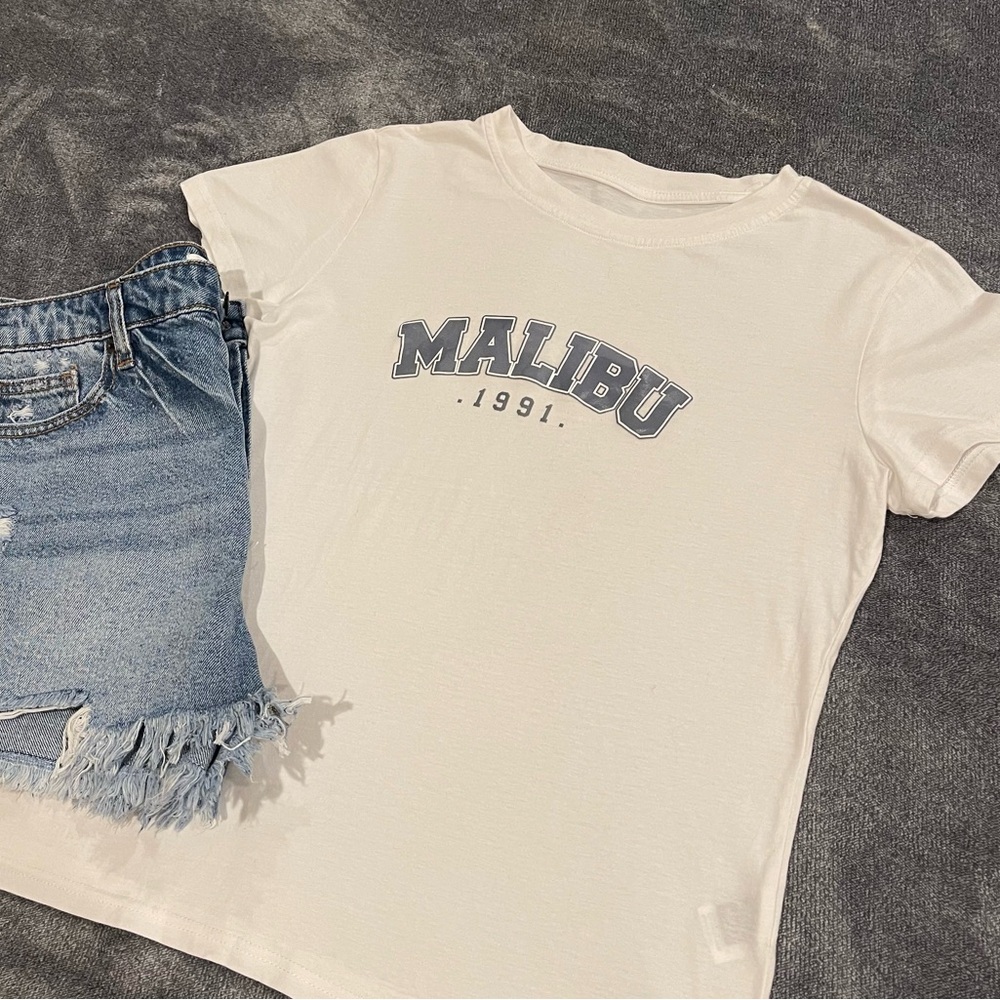 Malibu Graphic Tee never worn